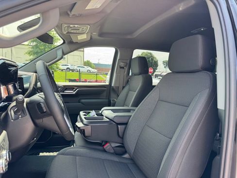 New 2026 GMC Sierra 1500 SLE w/ X31 Off-Road Package AWD/4WD image 17