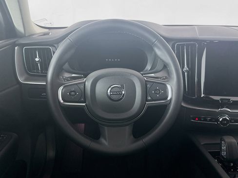Used 2024 Volvo XC60 B5 Core image 18