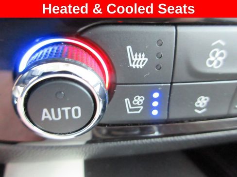 Used 2024 Buick Enclave Avenir w/ Avenir Technology Package AWD/4WD image 18