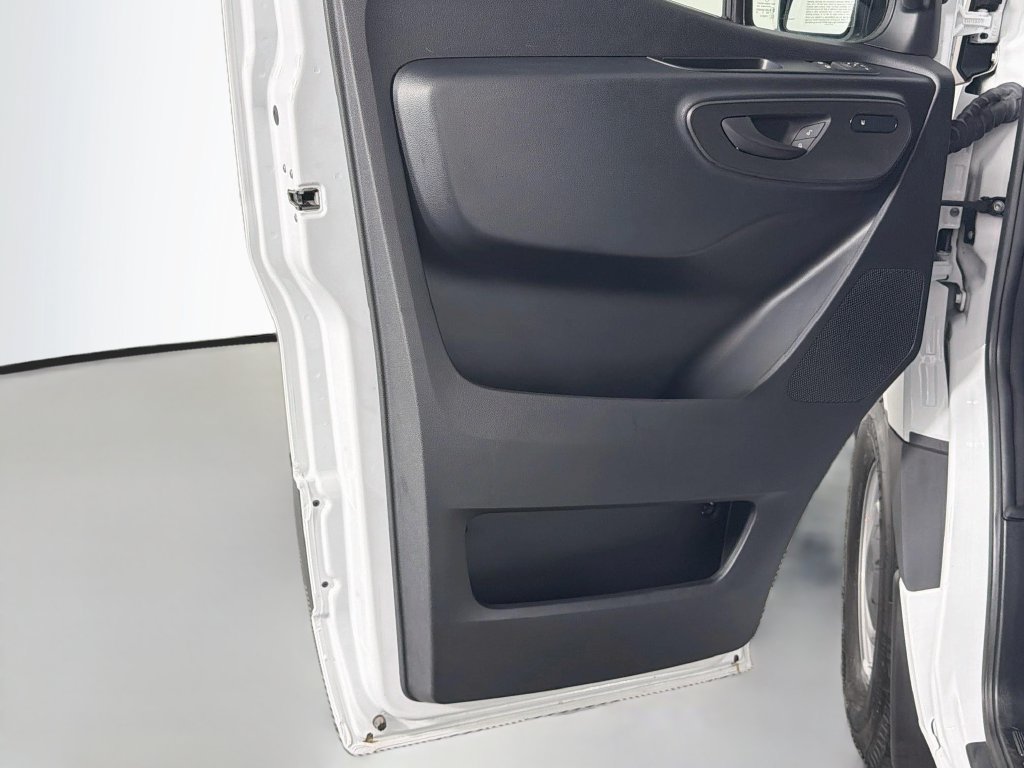 Used 2024 Mercedes-Benz Sprinter 2500 image 17