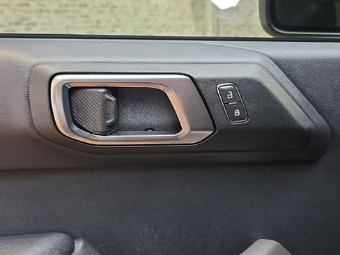 Used 2021 Ford Bronco First Edition AWD/4WD image 31