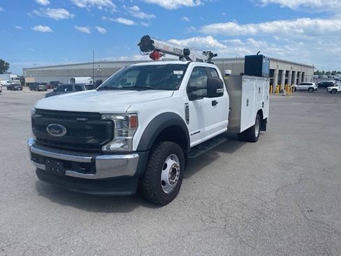 Used 2022 Ford F550 4x4 SuperCab Super Duty image 3