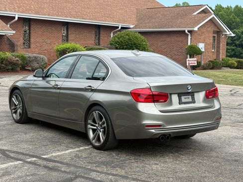 Used 2018 BMW 330i Sedan w/ Premium Package RWD image 5