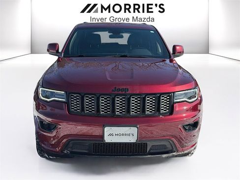 Used 2021 Jeep Grand Cherokee Laredo X image 2