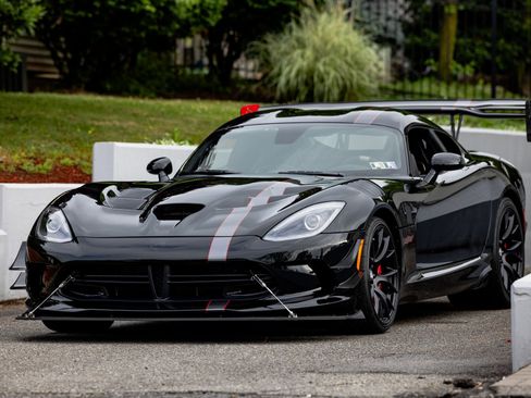 Used 2017 Dodge Viper GTC w/ ACR Package RWD image 1