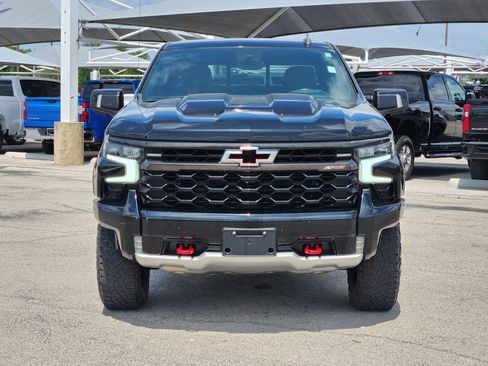 Used 2023 Chevrolet Silverado 1500 ZR2 w/ Technology Package image 2