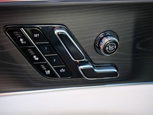 New 2026 Cadillac Lyriq Premium Sport image 17