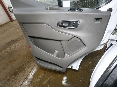 Used 2024 Ford Transit 250 148 High Roof RWD image 31