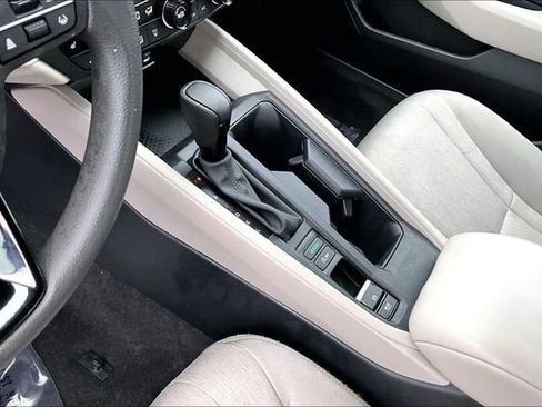 Used 2025 Honda Accord SE image 13