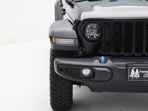 Used 2023 Jeep Wrangler Unlimited image 4