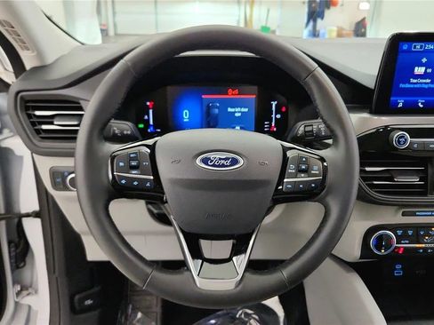 Used 2023 Ford Escape Active image 32