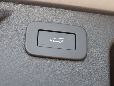 Used 2024 Land Rover Discovery Sport S image 68