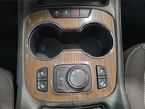 Used 2023 GMC Acadia SLE w/ Driver Convenience Package image 21