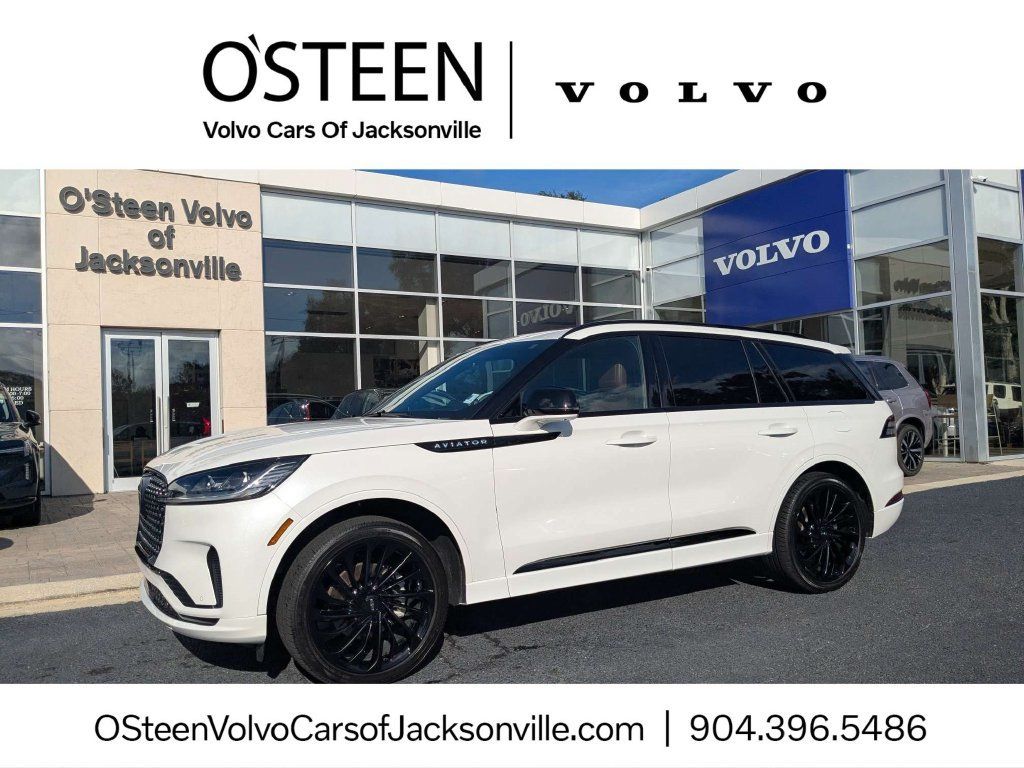 Used 2025 Lincoln Aviator Reserve w/ Equipment Group 201A AWD/4WD image 1