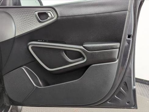 Used 2022 Kia Soul LX w/ Technology Package image 23