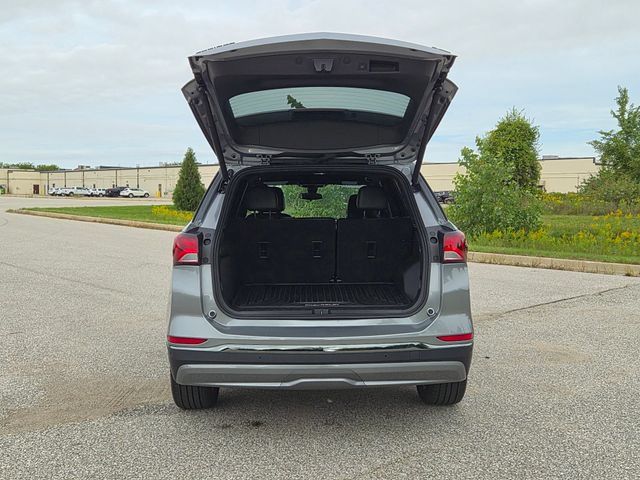 Used 2023 Chevrolet Equinox RS w/ RS Leather Package FWD image 10