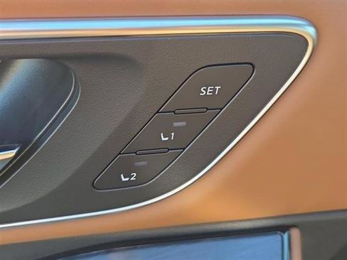 New 2026 Nissan Rogue Platinum image 9