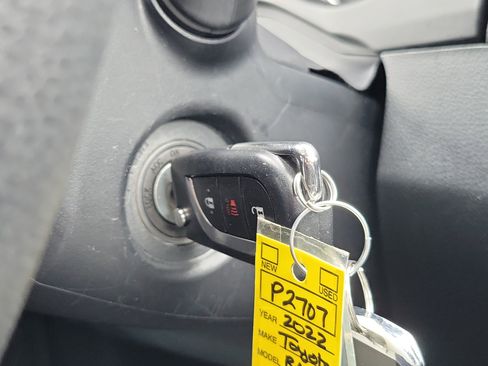 Used 2022 Toyota RAV4 LE image 24