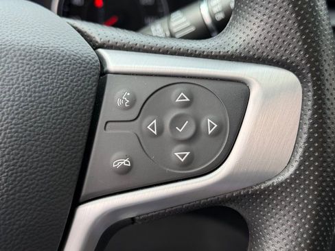 Used 2023 GMC Acadia SLE w/ Driver Convenience Package image 17