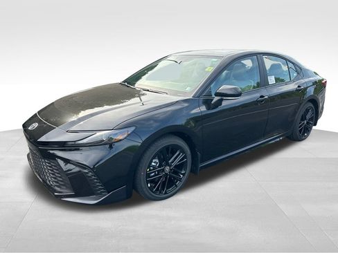 New 2026 Toyota Camry SE FWD image 1