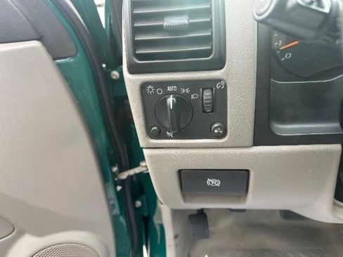 Used 2006 Chevrolet Colorado W/T image 19