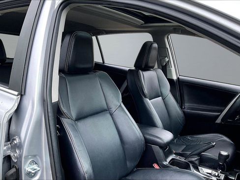 Used 2017 Toyota RAV4 Limited w/ Advanced Technology Package image 7