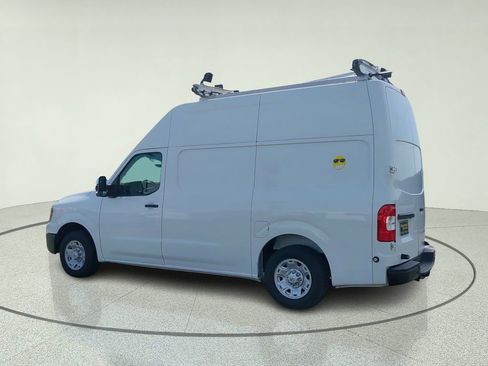 Used 2018 Nissan NV 2500 SV RWD image 15