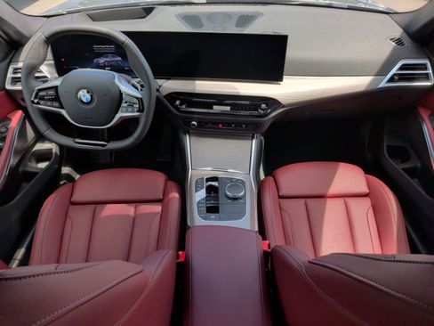 Certified 2025 BMW 330i Sedan RWD image 31