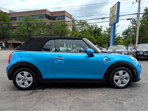 Used 2018 MINI Cooper Convertible image 6