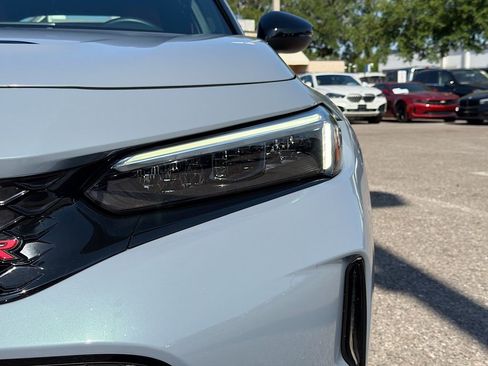 Used 2024 Honda Civic Type R image 9
