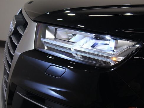 Used 2019 Audi Q7 3.0T Premium Plus image 15
