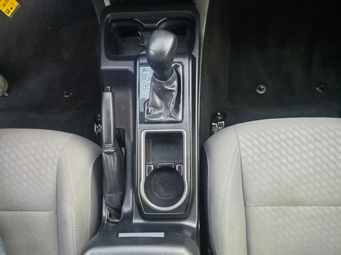 Used 2022 Toyota Tacoma SR image 20