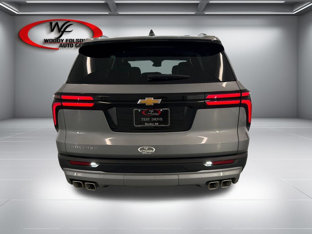 New 2027 Chevrolet Traverse LT FWD image 7