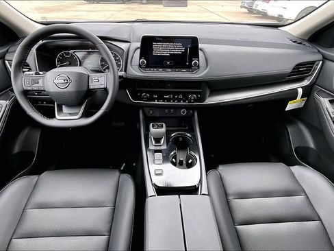 New 2026 Nissan Rogue SV FWD image 5
