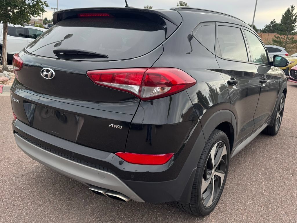Used 2017 Hyundai Tucson Value AWD/4WD image 6