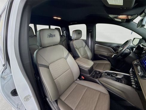 Used 2024 Chevrolet Colorado ZR2 w/ ZR2 Bison Edition image 25