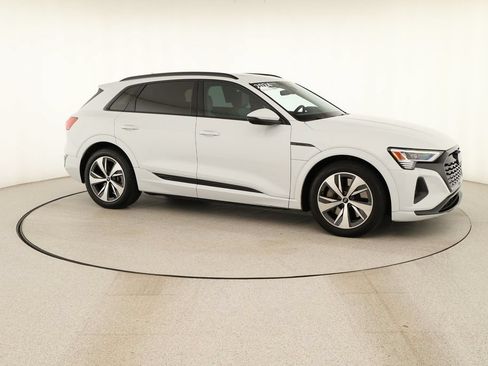 Certified 2024 Audi Q8 e-tron Premium AWD/4WD image 9