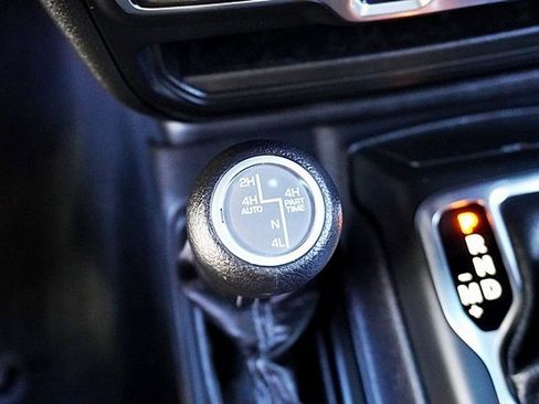 Used 2024 Jeep Wrangler Unlimited image 33