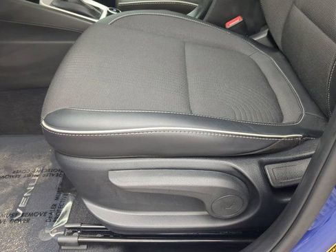 Used 2024 Hyundai Venue Limited image 18