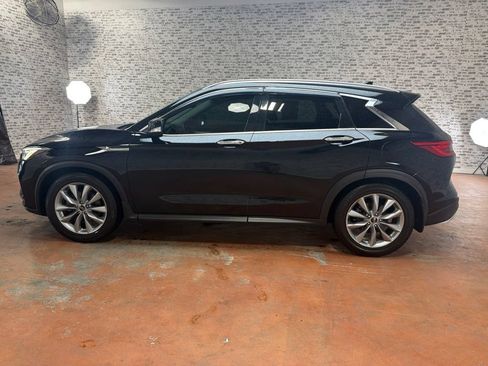 Used 2019 INFINITI QX50 Luxe w/ Navigation Package AWD/4WD image 4