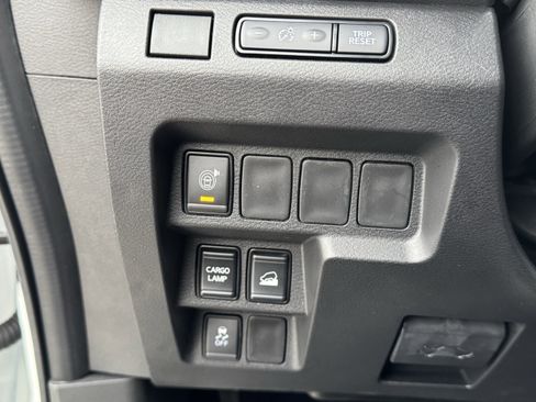 Certified 2025 Nissan Frontier SV image 29