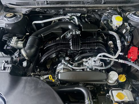 Used 2025 Subaru Outback Premium image 31