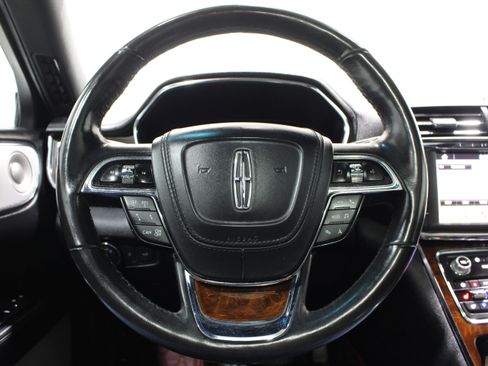 Used 2019 Lincoln Continental Reserve w/ Rear Seat Package FWD image 10