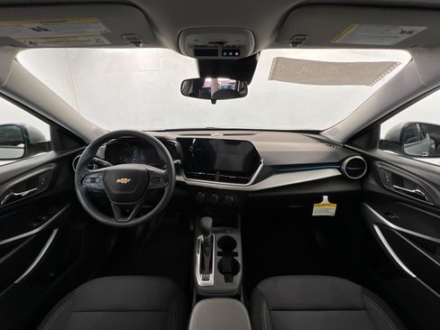 New 2026 Chevrolet Trax LS w/ LS Convenience Package FWD image 10