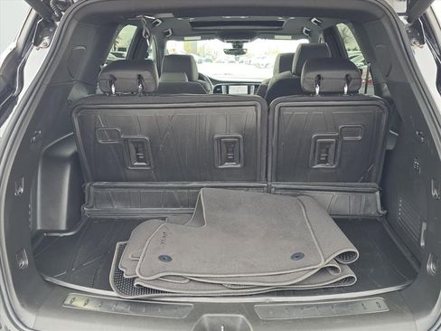 Used 2023 Buick Enclave Avenir w/ Avenir Technology Package image 13