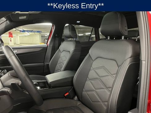 Certified 2025 Volkswagen Atlas Cross Sport SE w/ Panoramic Sunroof Package image 20