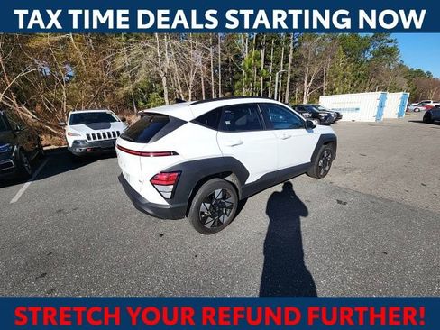 Used 2024 Hyundai Kona SEL image 11