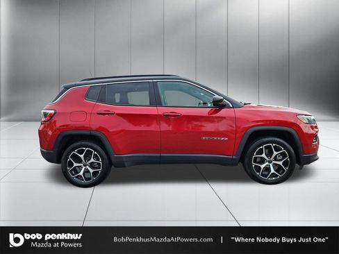 Used 2025 Jeep Compass Limited AWD/4WD image 24