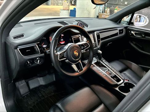 Used 2016 Porsche Macan S image 15