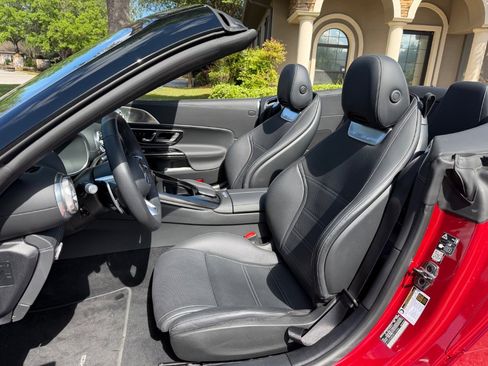 Used 2024 Mercedes-Benz SL 43 AMG image 23